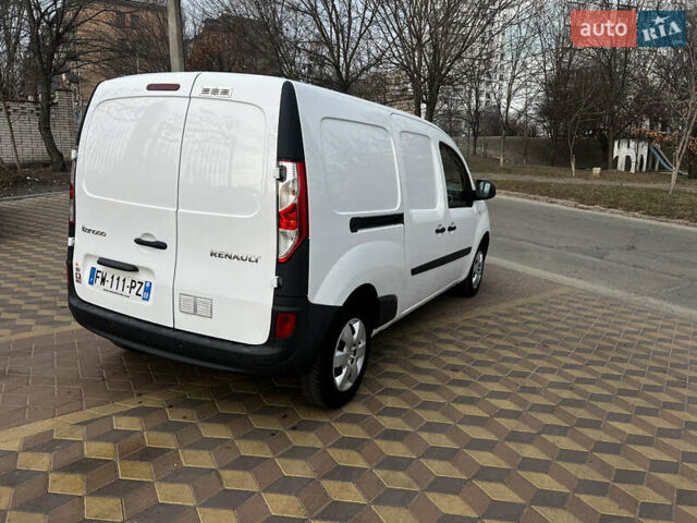 Белый Рено Кенгу, объемом двигателя 0 л и пробегом 152 тыс. км за 11950 $, фото 6 на Automoto.ua
