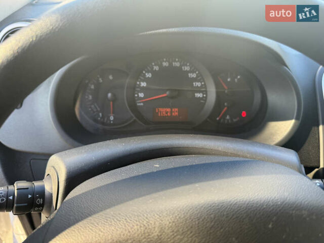 Белый Рено Кенгу, объемом двигателя 1.5 л и пробегом 176 тыс. км за 10300 $, фото 27 на Automoto.ua