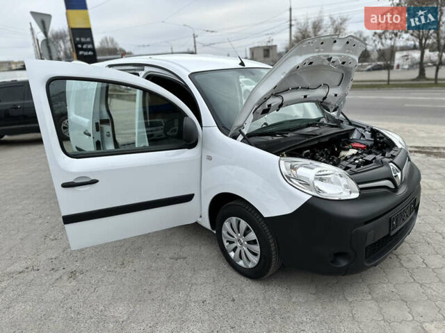 Белый Рено Кенгу, объемом двигателя 1.5 л и пробегом 119 тыс. км за 11900 $, фото 55 на Automoto.ua