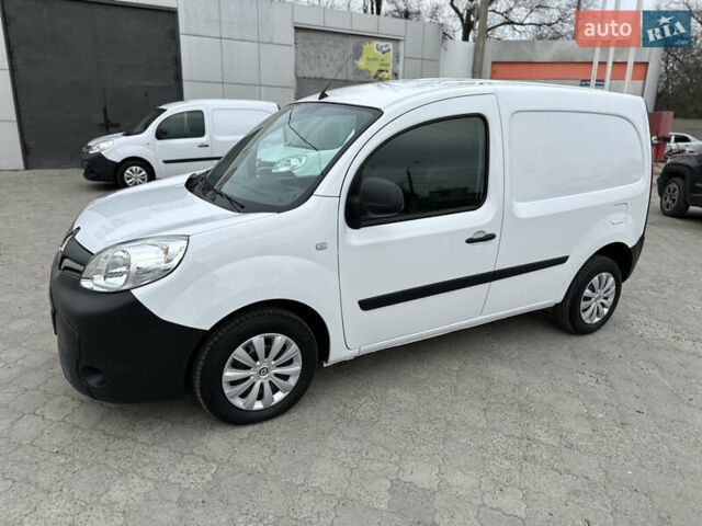Белый Рено Кенгу, объемом двигателя 1.5 л и пробегом 119 тыс. км за 11900 $, фото 88 на Automoto.ua