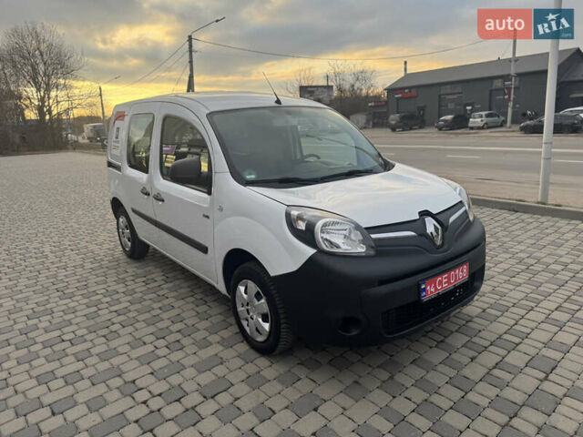 Білий Рено Кєнгу, об'ємом двигуна 0 л та пробігом 75 тис. км за 8999 $, фото 2 на Automoto.ua