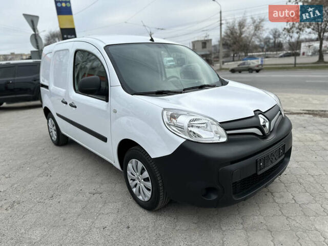 Белый Рено Кенгу, объемом двигателя 1.5 л и пробегом 119 тыс. км за 11900 $, фото 74 на Automoto.ua