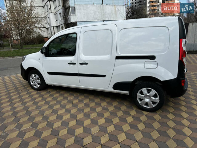 Белый Рено Кенгу, объемом двигателя 0 л и пробегом 153 тыс. км за 11700 $, фото 3 на Automoto.ua