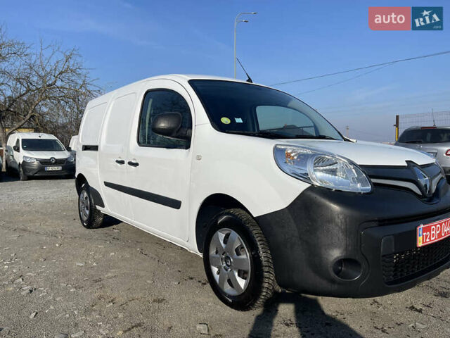 Белый Рено Кенгу, объемом двигателя 1.5 л и пробегом 144 тыс. км за 13900 $, фото 9 на Automoto.ua