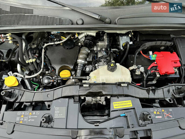 Белый Рено Кенгу, объемом двигателя 1.5 л и пробегом 119 тыс. км за 11900 $, фото 6 на Automoto.ua
