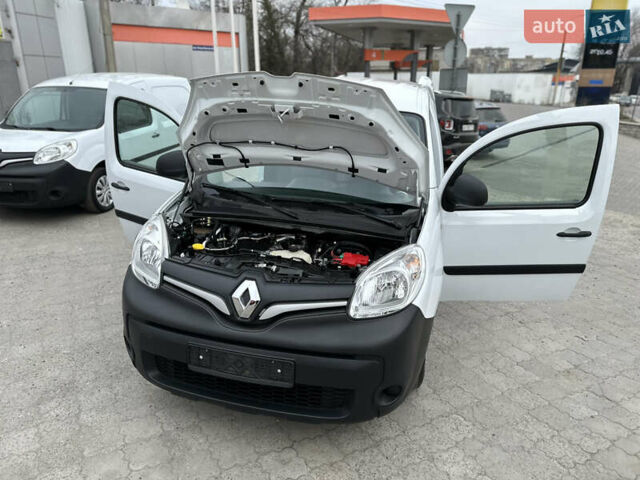 Белый Рено Кенгу, объемом двигателя 1.5 л и пробегом 119 тыс. км за 11900 $, фото 71 на Automoto.ua