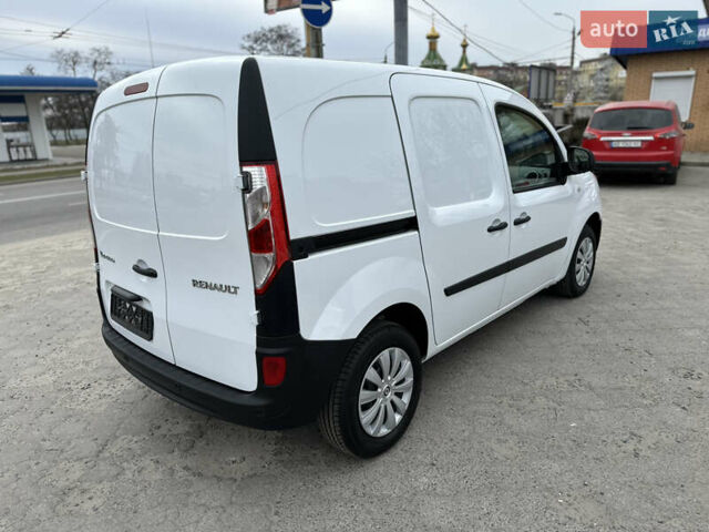 Белый Рено Кенгу, объемом двигателя 1.5 л и пробегом 119 тыс. км за 11900 $, фото 80 на Automoto.ua