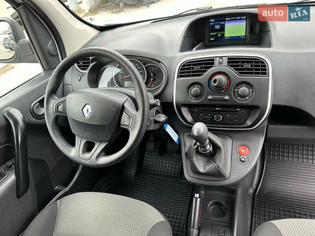 Белый Рено Кенгу, объемом двигателя 1.5 л и пробегом 119 тыс. км за 11900 $, фото 34 на Automoto.ua