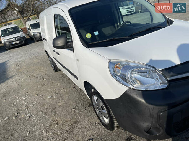 Белый Рено Кенгу, объемом двигателя 1.5 л и пробегом 144 тыс. км за 13900 $, фото 17 на Automoto.ua