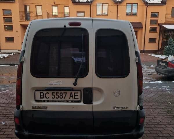 Белый Рено Кенгу, объемом двигателя 1.87 л и пробегом 230 тыс. км за 2599 $, фото 8 на Automoto.ua