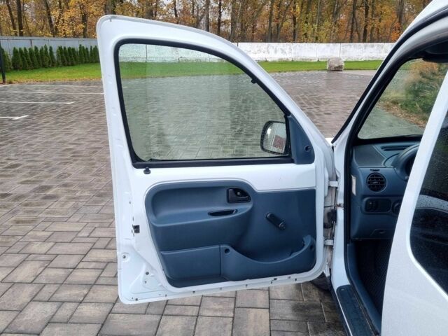 Рено Кєнгу 1998 у Луцьку на Automoto.ua Білий Рено Кєнгу, об'ємом двигуна 1.9 л та пробігом 300 тис. км за 2450 $, фото 10 на Automoto.ua