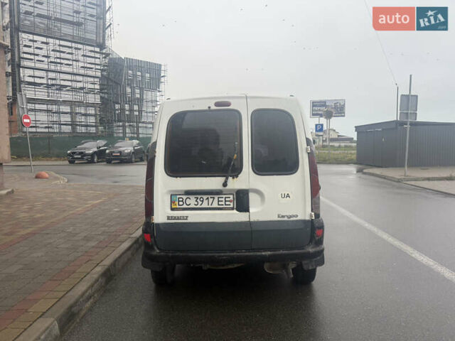 Белый Рено Кенгу, объемом двигателя 1.39 л и пробегом 300 тыс. км за 1700 $, фото 3 на Automoto.ua