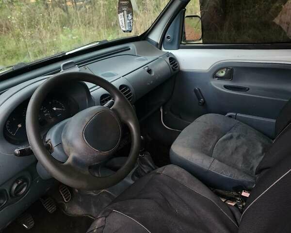 Рено Кенгу 1998 в Тячеве на Automoto.ua Белый Рено Кенгу, объемом двигателя 1.2 л и пробегом 250 тыс. км за 1550 $, фото 3 на Automoto.ua