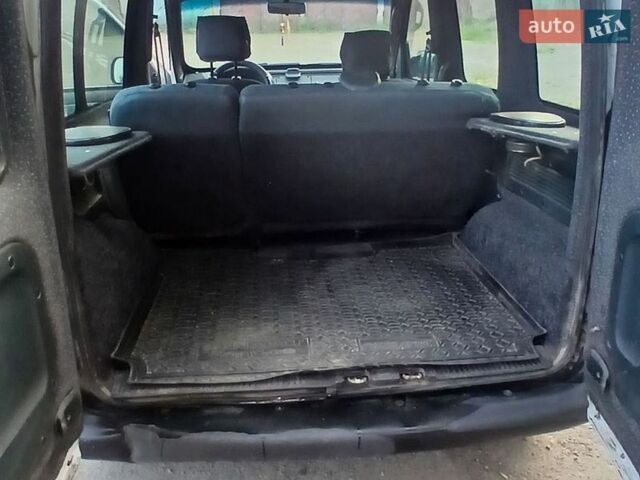 Белый Рено Кенгу, объемом двигателя 1.87 л и пробегом 387 тыс. км за 2900 $, фото 10 на Automoto.ua