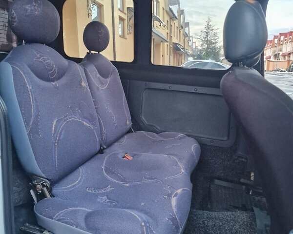 Белый Рено Кенгу, объемом двигателя 1.87 л и пробегом 230 тыс. км за 2599 $, фото 6 на Automoto.ua