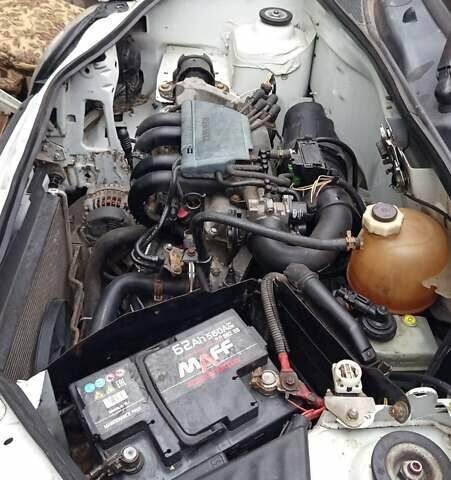 Білий Рено Кєнгу, об'ємом двигуна 1.15 л та пробігом 210 тис. км за 3700 $, фото 2 на Automoto.ua