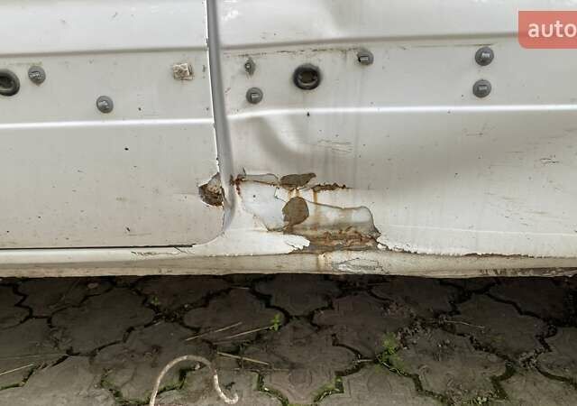 Белый Рено Кенгу, объемом двигателя 1.87 л и пробегом 300 тыс. км за 2250 $, фото 5 на Automoto.ua