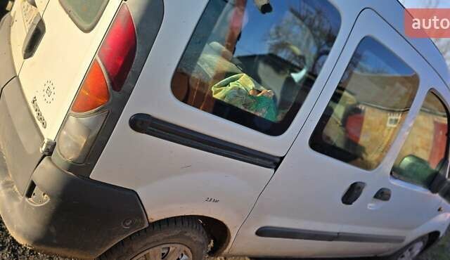 Белый Рено Кенгу, объемом двигателя 1.87 л и пробегом 210 тыс. км за 2500 $, фото 4 на Automoto.ua