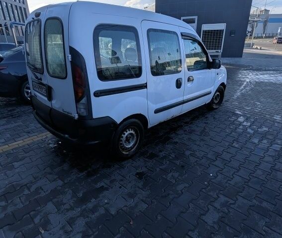 Белый Рено Кенгу, объемом двигателя 1.9 л и пробегом 290 тыс. км за 1499 $, фото 3 на Automoto.ua