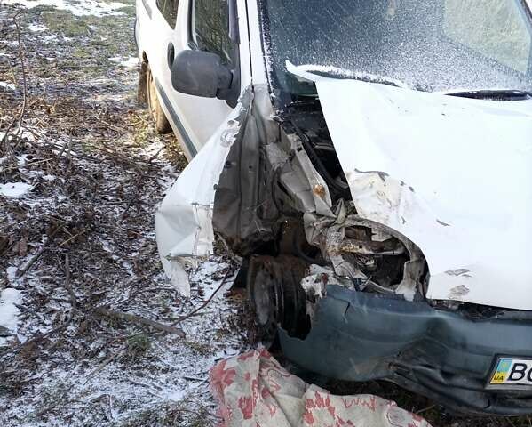 Белый Рено Кенгу, объемом двигателя 1.9 л и пробегом 280 тыс. км за 1200 $, фото 8 на Automoto.ua