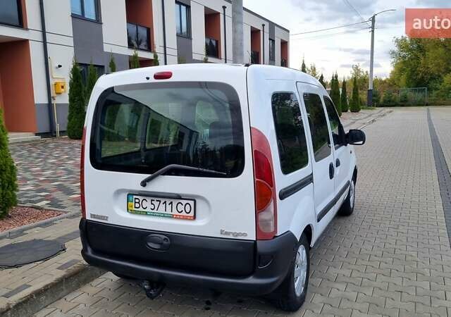 Белый Рено Кенгу, объемом двигателя 1.2 л и пробегом 400 тыс. км за 2550 $, фото 8 на Automoto.ua