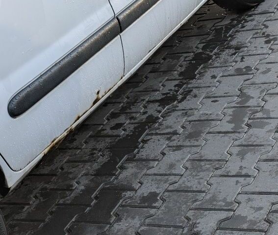 Белый Рено Кенгу, объемом двигателя 1.9 л и пробегом 290 тыс. км за 1499 $, фото 9 на Automoto.ua