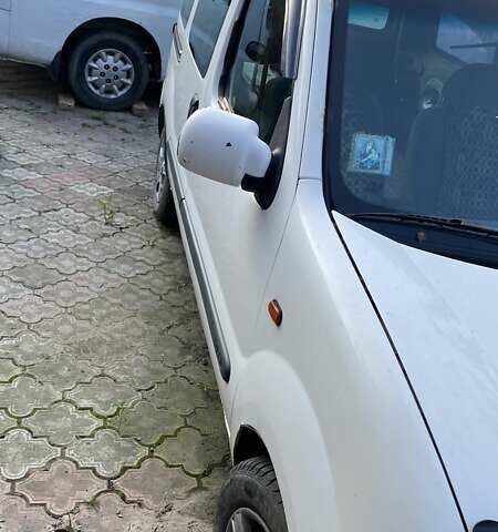 Белый Рено Кенгу, объемом двигателя 1.87 л и пробегом 300 тыс. км за 2250 $, фото 7 на Automoto.ua