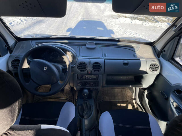 Белый Рено Кенгу, объемом двигателя 1.87 л и пробегом 520 тыс. км за 2300 $, фото 7 на Automoto.ua