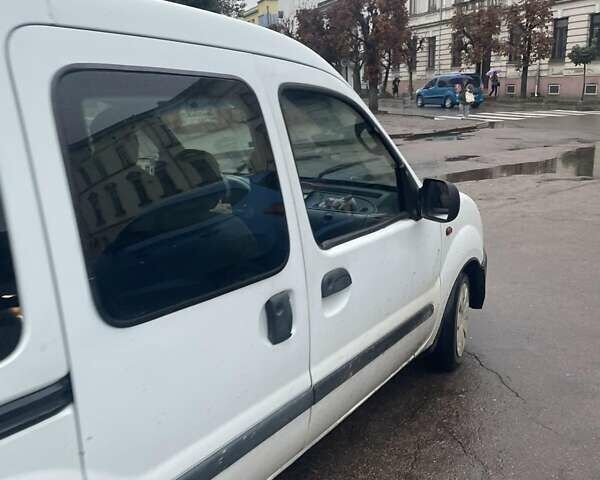 Белый Рено Кенгу, объемом двигателя 1.87 л и пробегом 220 тыс. км за 2800 $, фото 1 на Automoto.ua