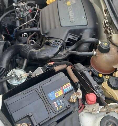 Белый Рено Кенгу, объемом двигателя 1.9 л и пробегом 355 тыс. км за 2900 $, фото 8 на Automoto.ua