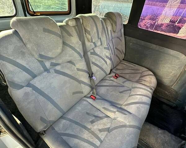 Белый Рено Кенгу, объемом двигателя 1.9 л и пробегом 251 тыс. км за 2650 $, фото 33 на Automoto.ua