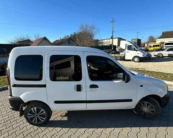 Белый Рено Кенгу, объемом двигателя 1.9 л и пробегом 251 тыс. км за 2650 $, фото 9 на Automoto.ua
