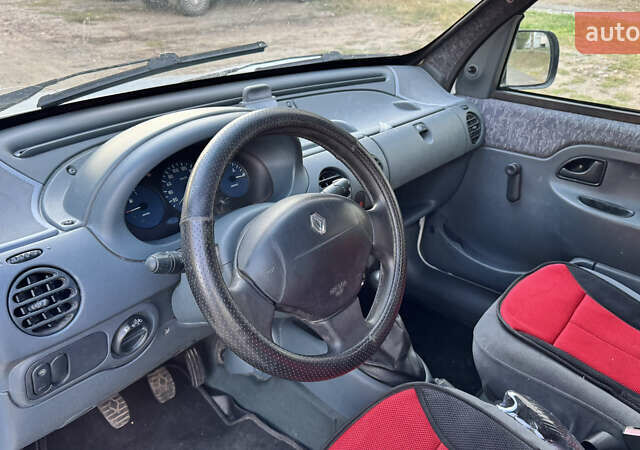 Белый Рено Кенгу, объемом двигателя 0 л и пробегом 399 тыс. км за 2950 $, фото 9 на Automoto.ua