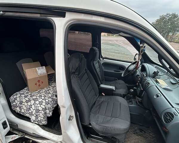 Рено Кенгу 2000 в Нежине на Automoto.ua Белый Рено Кенгу, объемом двигателя 1.9 л и пробегом 306 тыс. км за 4000 $, фото 2 на Automoto.ua