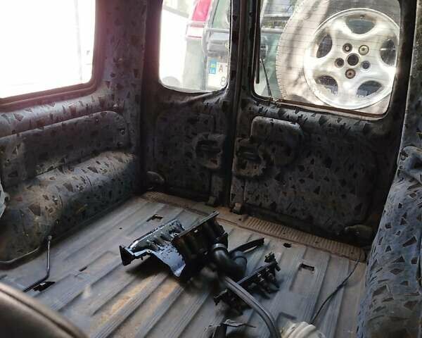 Білий Рено Кєнгу, об'ємом двигуна 1.2 л та пробігом 220 тис. км за 1500 $, фото 3 на Automoto.ua