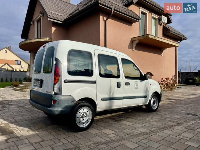 Білий Рено Кєнгу, об'ємом двигуна 1.4 л та пробігом 300 тис. км за 2850 $, фото 6 на Automoto.ua