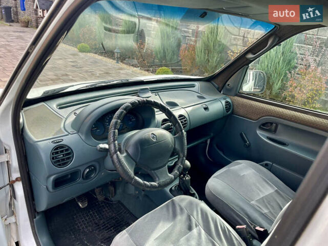 Білий Рено Кєнгу, об'ємом двигуна 1.4 л та пробігом 300 тис. км за 2850 $, фото 16 на Automoto.ua