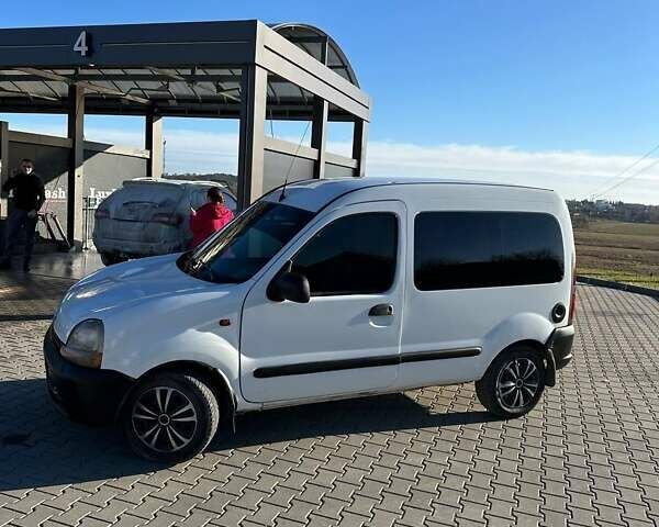 Белый Рено Кенгу, объемом двигателя 1.9 л и пробегом 251 тыс. км за 2650 $, фото 11 на Automoto.ua