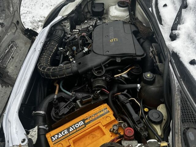 Белый Рено Кенгу, объемом двигателя 1.9 л и пробегом 480 тыс. км за 1500 $, фото 6 на Automoto.ua