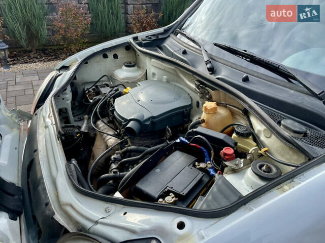 Білий Рено Кєнгу, об'ємом двигуна 1.4 л та пробігом 300 тис. км за 2850 $, фото 28 на Automoto.ua