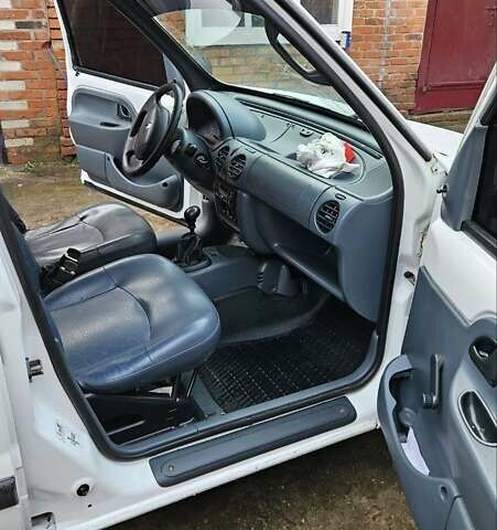 Білий Рено Кєнгу, об'ємом двигуна 1.87 л та пробігом 333 тис. км за 2500 $, фото 7 на Automoto.ua