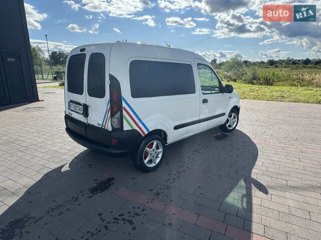 Белый Рено Кенгу, объемом двигателя 1.9 л и пробегом 279 тыс. км за 1749 $, фото 3 на Automoto.ua