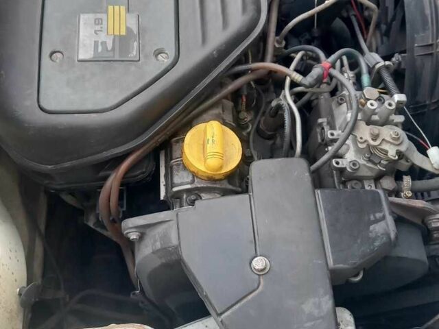 Білий Рено Кєнгу, об'ємом двигуна 1.9 л та пробігом 355 тис. км за 2900 $, фото 8 на Automoto.ua