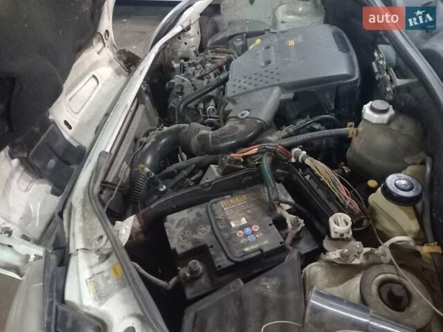 Белый Рено Кенгу, объемом двигателя 1.9 л и пробегом 278 тыс. км за 2050 $, фото 12 на Automoto.ua