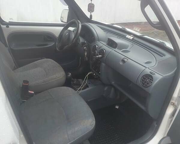 Білий Рено Кєнгу, об'ємом двигуна 1.9 л та пробігом 414 тис. км за 3000 $, фото 5 на Automoto.ua