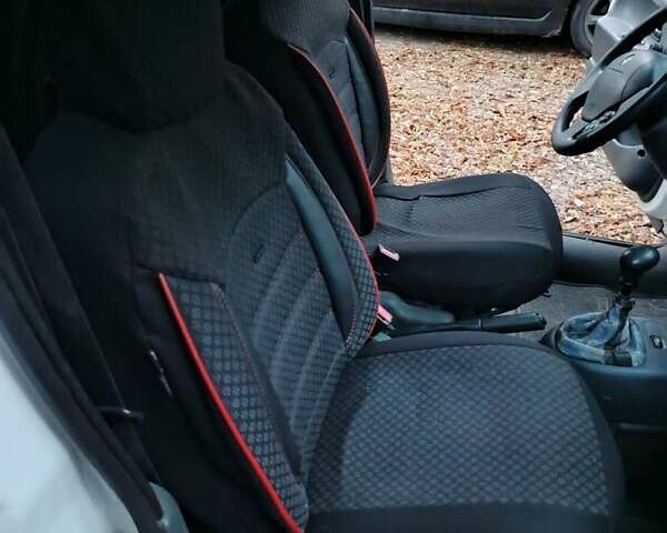 Білий Рено Кєнгу, об'ємом двигуна 1.9 л та пробігом 290 тис. км за 2500 $, фото 1 на Automoto.ua