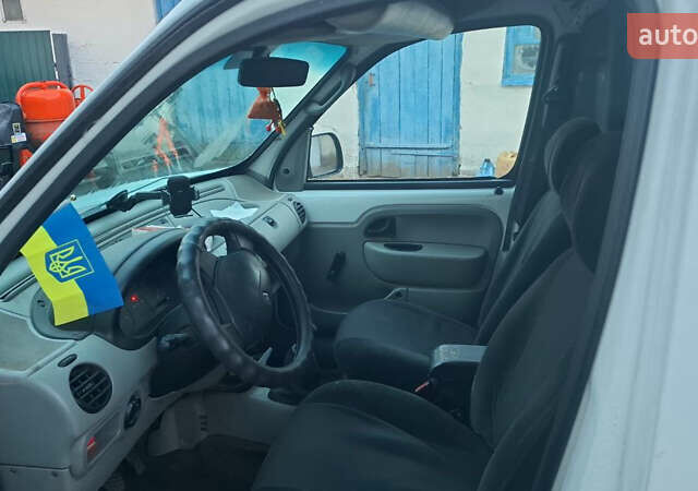 Белый Рено Кенгу, объемом двигателя 1.87 л и пробегом 384 тыс. км за 3400 $, фото 4 на Automoto.ua