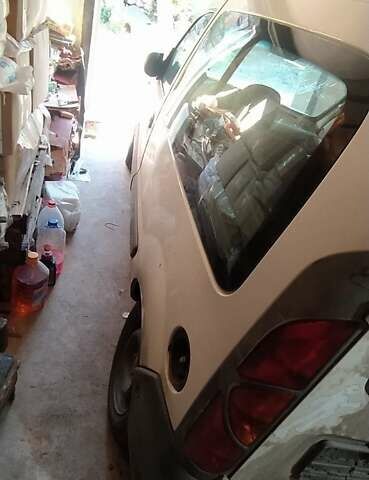 Белый Рено Кенгу, объемом двигателя 1.9 л и пробегом 353 тыс. км за 1700 $, фото 13 на Automoto.ua