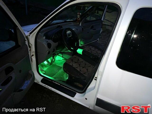 Белый Рено Кенгу, объемом двигателя 1.9 л и пробегом 272 тыс. км за 3400 $, фото 4 на Automoto.ua