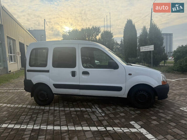 Белый Рено Кенгу, объемом двигателя 1.9 л и пробегом 300 тыс. км за 3100 $, фото 2 на Automoto.ua